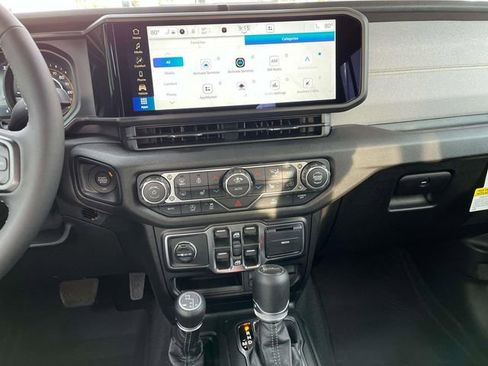 New 2026 Jeep Gladiator Sport image 15