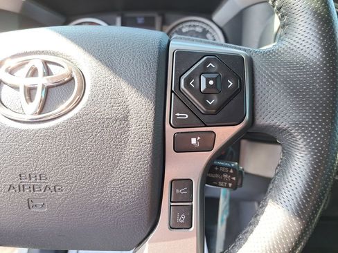 Used 2020 Toyota Tacoma SR5 image 18
