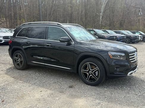 New 2026 Mercedes-Benz GLB 250 4MATIC image 9