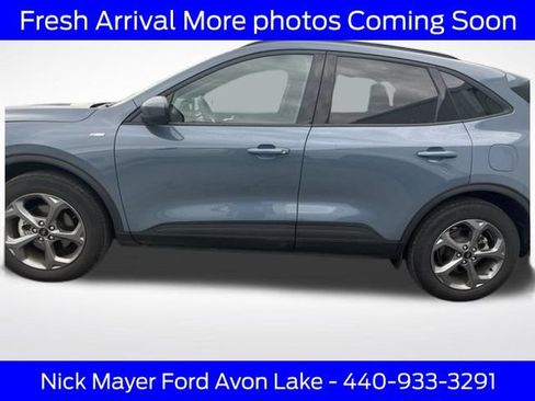 Used 2025 Ford Escape ST-Line Select AWD/4WD image 3