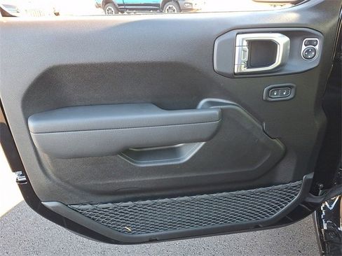 New 2026 Jeep Gladiator Sport image 13