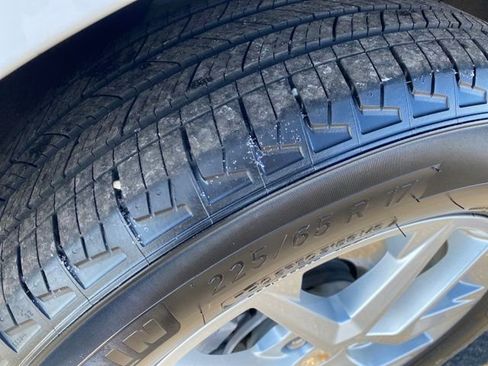 Used 2024 Chevrolet Equinox LT w/ LPO, Floor Liner Package image 23