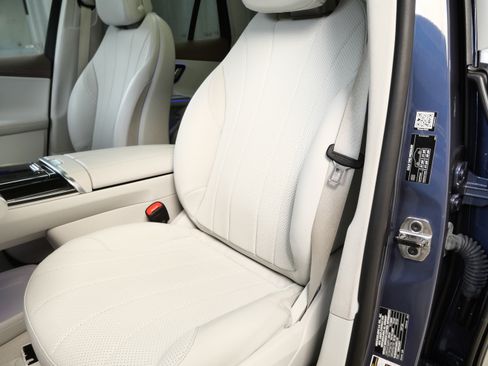Certified 2023 Mercedes-Benz EQE 350+ 4MATIC SUV w/ Exclusive Trim Package image 3