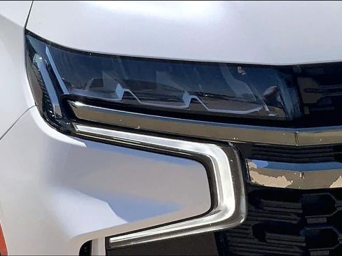 Used 2022 Chevrolet Tahoe Z71 w/ Luxury Package AWD/4WD image 28