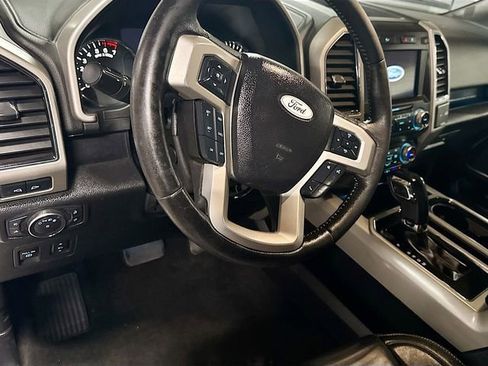Used 2019 Ford F150 Lariat w/ Equipment Group 502A Luxury AWD/4WD image 9