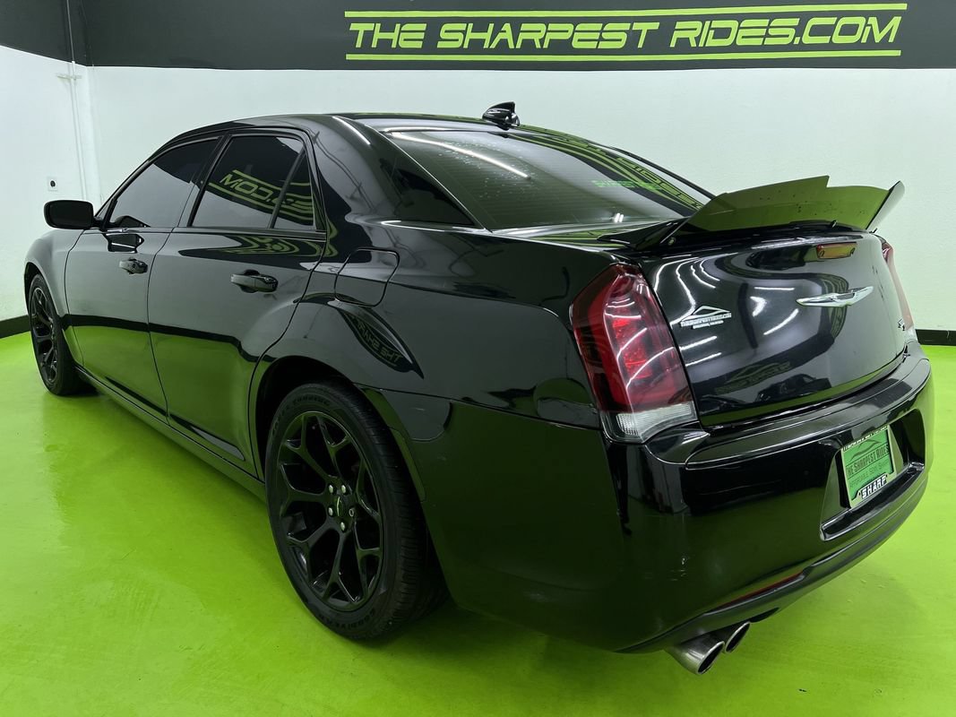 Used 2018 Chrysler 300 S RWD image 7