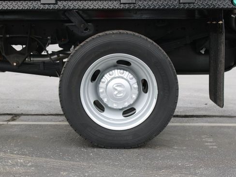 Used 2024 RAM 5500 Tradesman w/ Chrome Appearance Group AWD/4WD image 39