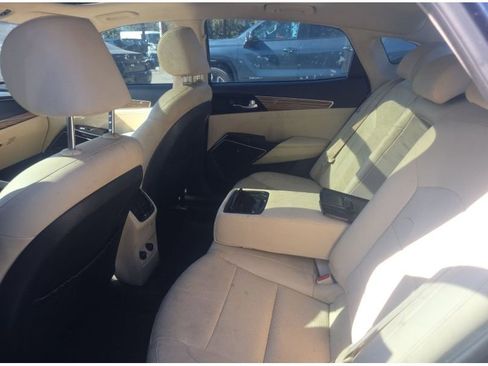 Used 2018 Kia Cadenza Premium w/ Luxury Package image 11