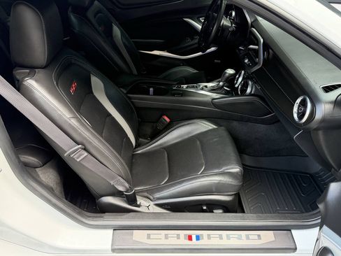 Used 2017 Chevrolet Camaro SS RWD image 20