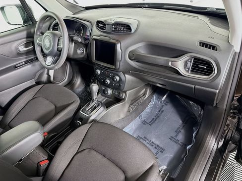 Used 2023 Jeep Renegade Latitude AWD/4WD image 28