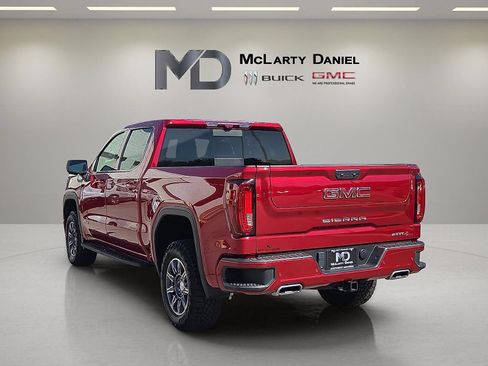 Used 2024 GMC Sierra 1500 AT4 w/ Technology Package AWD/4WD image 13