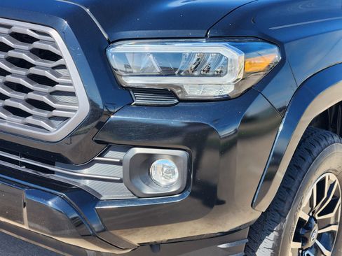 Used 2023 Toyota Tacoma TRD Sport w/ Technology Package RWD image 9