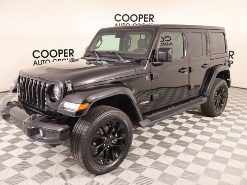 Used 2021 Jeep Wrangler Unlimited Sahara AWD/4WD image 11