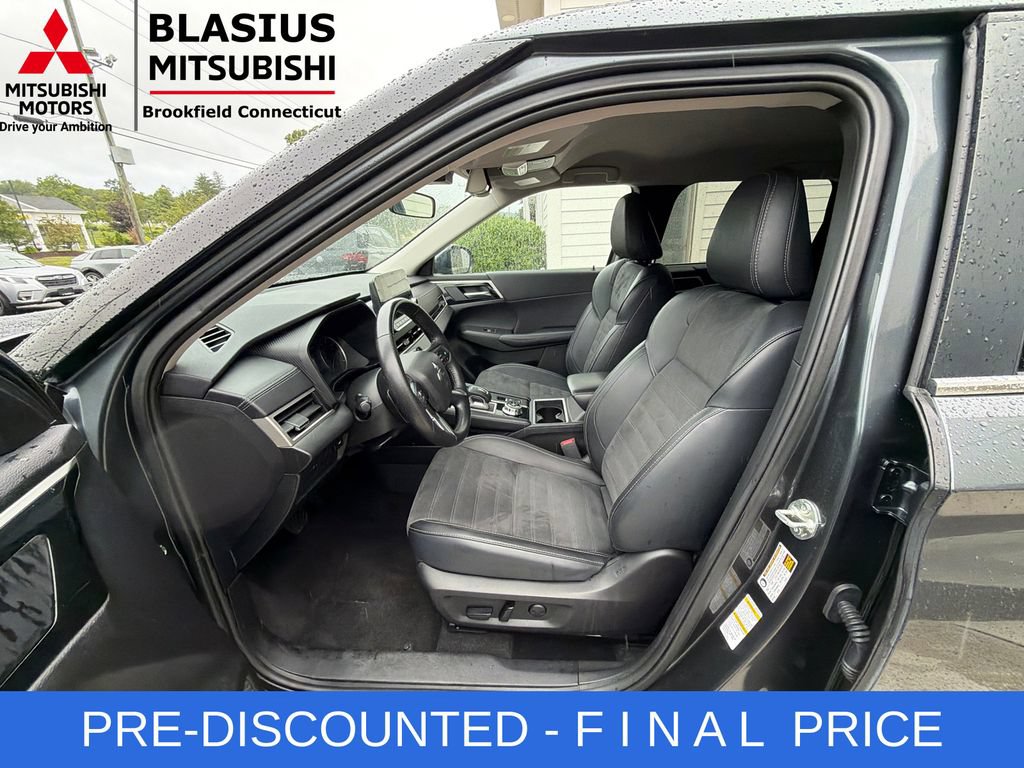 Used 2024 Mitsubishi Outlander SE FWD image 16