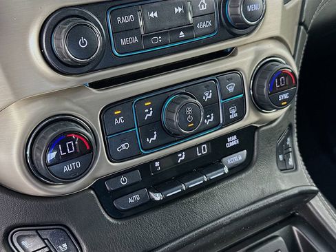 Used 2020 GMC Yukon Denali w/ Open Road Package AWD/4WD image 16