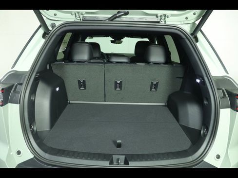 New 2026 Chevrolet Equinox ACTIV w/ Convenience Package III image 13