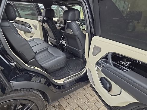 Used 2024 Land Rover Range Rover Long Wheelbase Autobiography image 20
