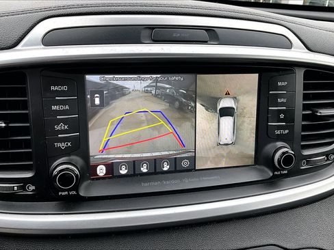 Used 2020 Kia Sorento SX image 26