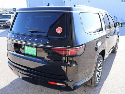 New 2025 Jeep Wagoneer L Series II image 5