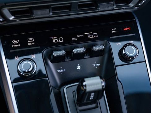 Used 2024 Porsche 911 Carrera 4S w/ Sport Package image 38