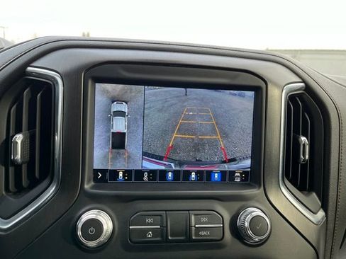 Used 2022 GMC Sierra 2500 AT4 w/ AT4 Preferred Package image 18