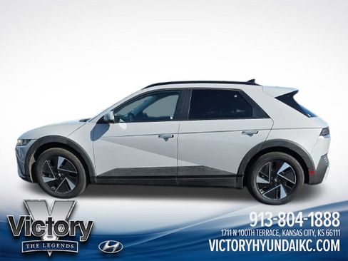 Used 2025 Hyundai Ioniq 5 SEL RWD image 14