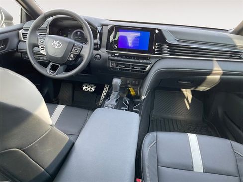 Used 2026 Toyota Camry SE image 10