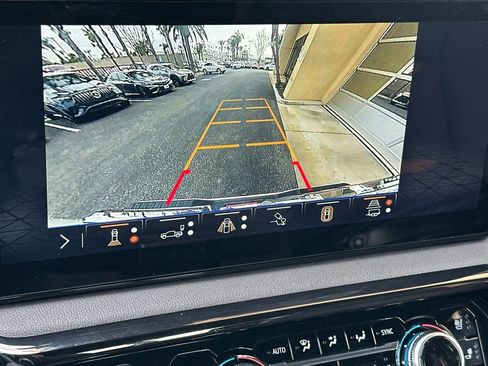 Certified 2025 GMC Sierra 1500 AT4 image 20