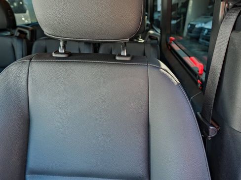 Used 2025 Mercedes-Benz Sprinter 2500 image 24