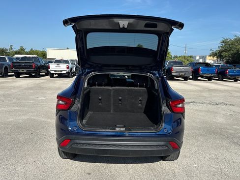 Used 2024 Chevrolet Trax LS w/ LS Convenience Package FWD image 26