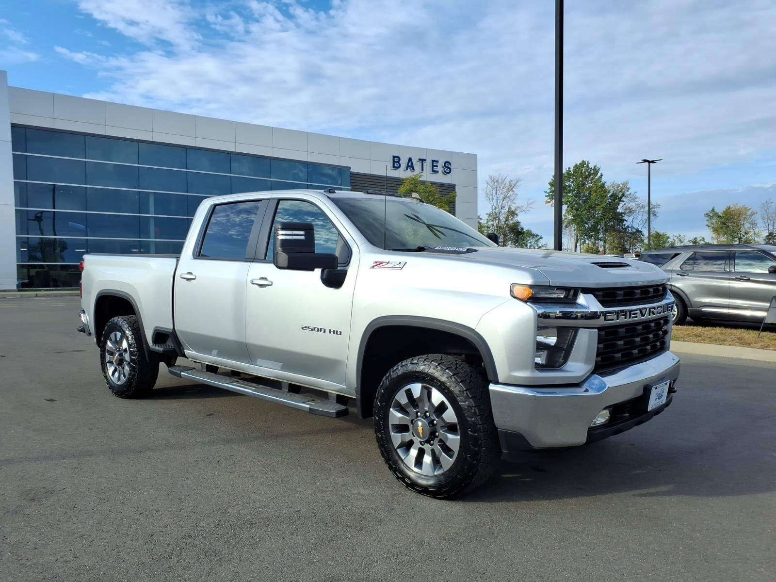 Used 2022 Chevrolet Silverado 2500 LT w/ Convenience Package AWD/4WD image 1