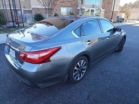Used 2016 Nissan Altima 2.5 SV image 6