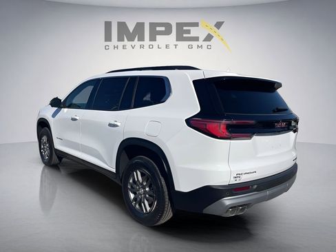 Used 2025 GMC Acadia Elevation FWD image 3