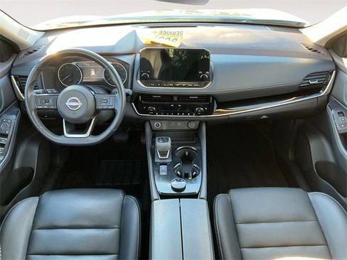 Used 2022 Nissan Rogue SL w/ SL Premium Package image 8