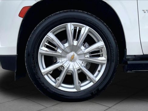 Used 2021 Chevrolet Tahoe High Country RWD image 11