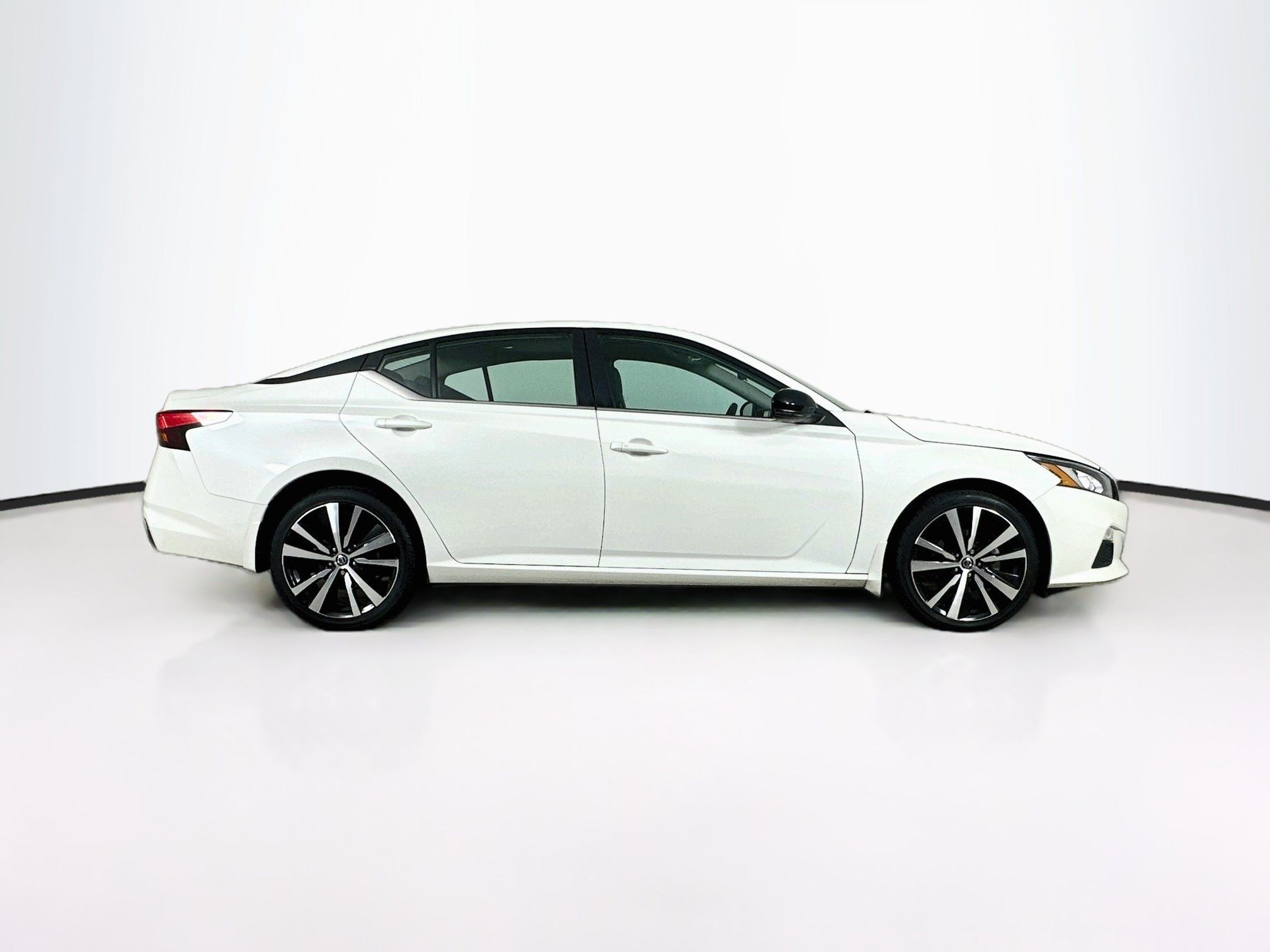Used 2021 Nissan Altima 2.5 SR w/ SR Premium Package AWD/4WD image 10