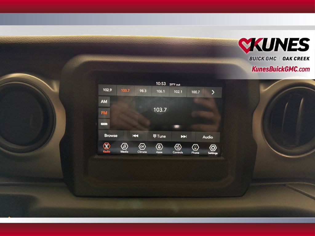 Used 2021 Jeep Gladiator Sport AWD/4WD image 22
