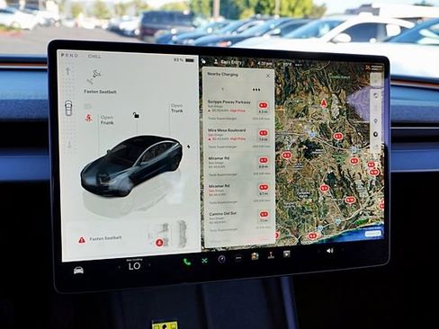 Used 2024 Tesla Model 3 Standard Range image 33