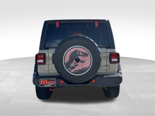 Used 2022 Jeep Wrangler Unlimited Rubicon w/ Cold Weather Group AWD/4WD image 9