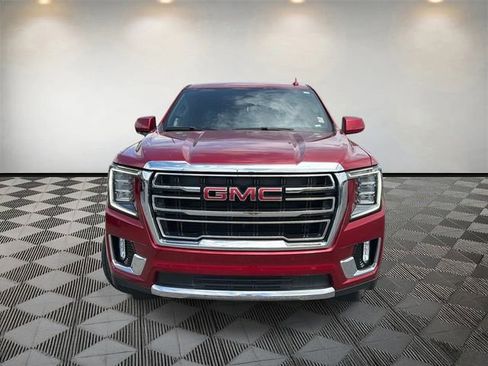 Used 2024 GMC Yukon SLT AWD/4WD image 2