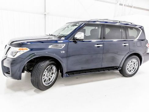 Used 2019 Nissan Armada Platinum w/ Captain's Chairs Package RWD image 3