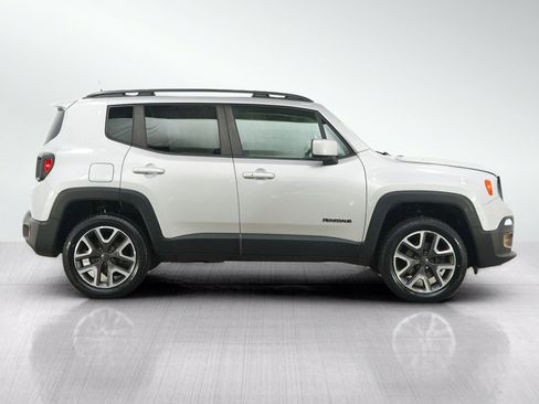 Used 2018 Jeep Renegade Latitude w/ Cold Weather Group AWD/4WD image 6
