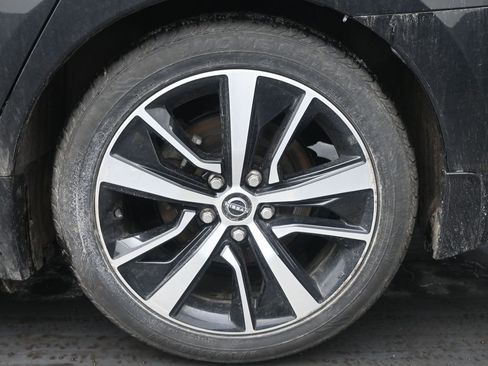 Used 2023 Nissan Maxima SL image 17