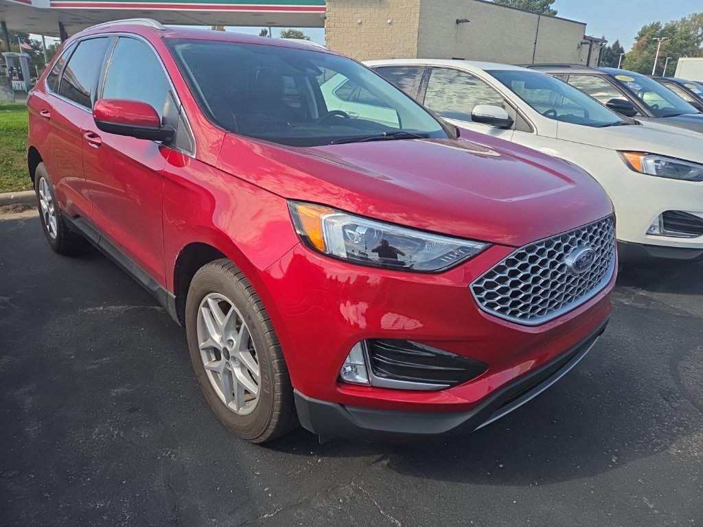 Certified 2024 Ford Edge SEL w/ Convenience Package AWD/4WD image 4