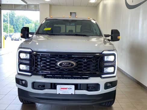 New 2026 Ford F250 Lariat w/ Black Appearance Package AWD/4WD image 3