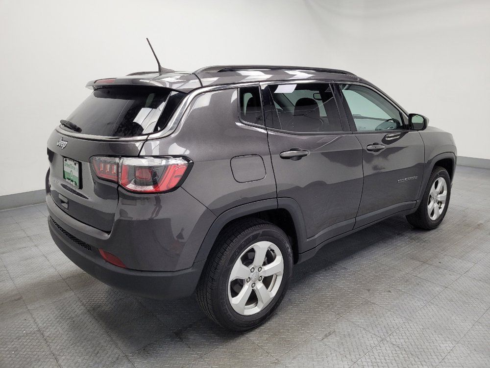 Used 2019 Jeep Compass Latitude w/ Popular Equipment Group AWD/4WD image 10