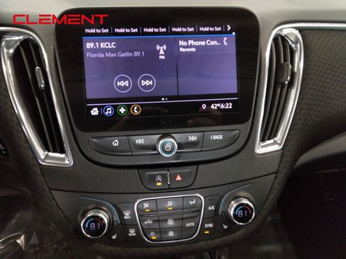 Used 2020 Chevrolet Malibu LT FWD image 19