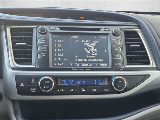Used 2016 Toyota Highlander XLE AWD/4WD image 15