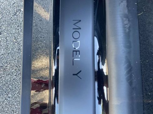 Used 2026 Tesla Model Y Long Range AWD/4WD image 20