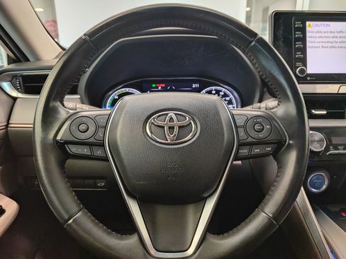 Used 2021 Toyota Venza XLE w/ Carpet Mat Package (TMS) AWD/4WD image 14
